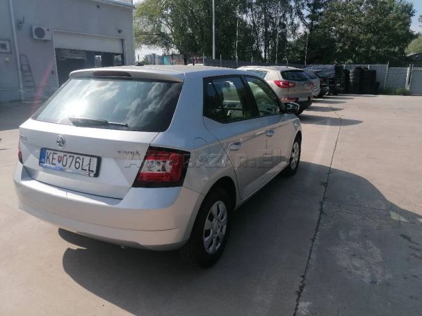 Skoda Fabia 1.0 TSI Active 70 kW image number 3