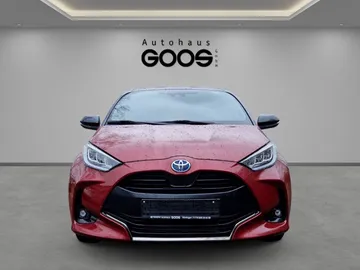 Car image 3
