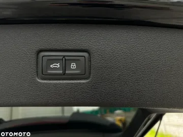 Car image 39
