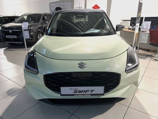 Suzuki Swift 1.2 Hybrid Comfort 61 kW image number 4