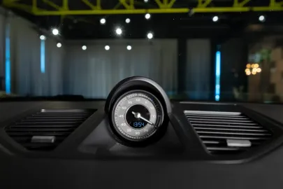 Car image 35