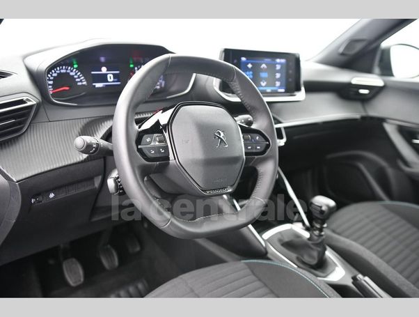 Peugeot 2008 1.2 PureTech 74 kW image number 19