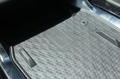 Car image 37