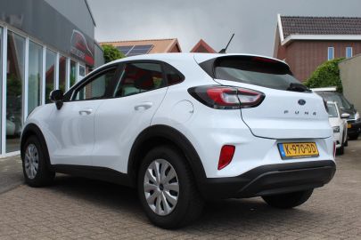Car image 21