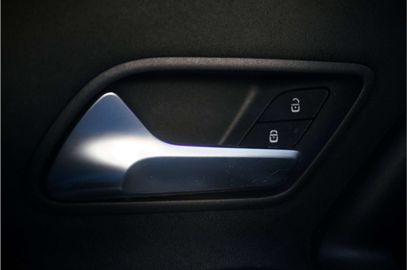 Car image 38