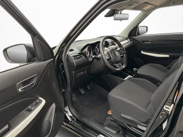 Car image 26