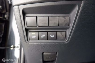 Car image 33