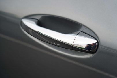 Car image 37