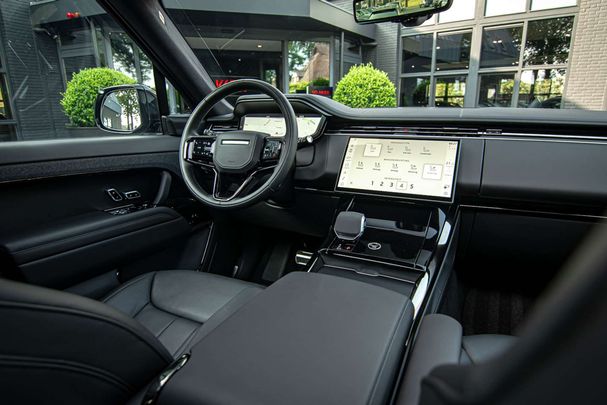 Land Rover Range Rover Sport P550e Autobiography 404 kW image number 3