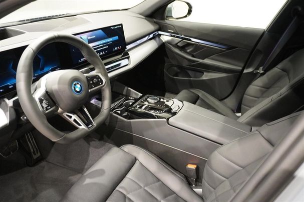 BMW i5 eDrive40 M Sport Pro 250 kW image number 6