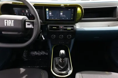 Car image 5