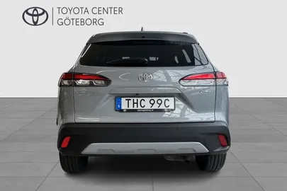 Car image 3