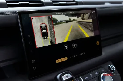 Car image 48