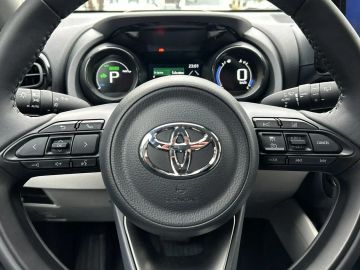 Car image 21