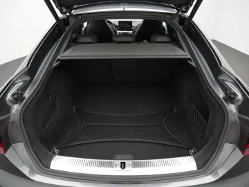 Car image 44