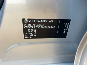 Car image 40