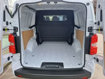 Car image 33