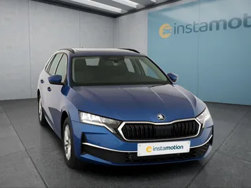 Car image 30