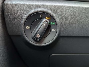 Car image 33