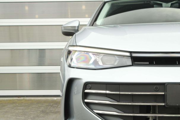 Volkswagen Passat Variant 1.5 eTSI Business DSG 110 kW image number 17