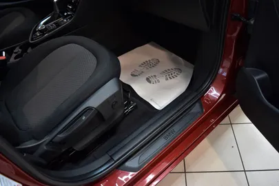 Car image 30