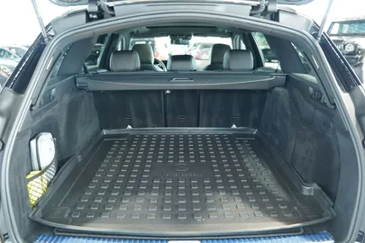 Car image 36