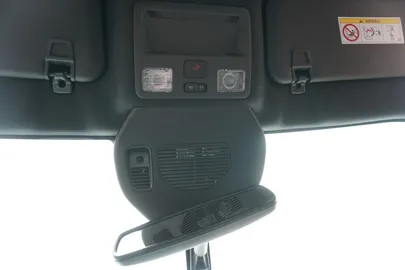 Car image 28