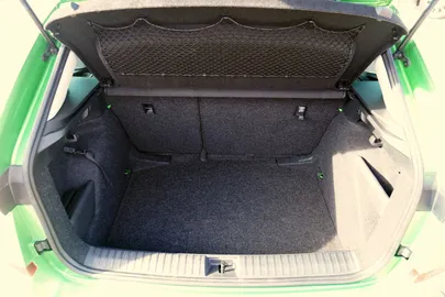 Car image 31