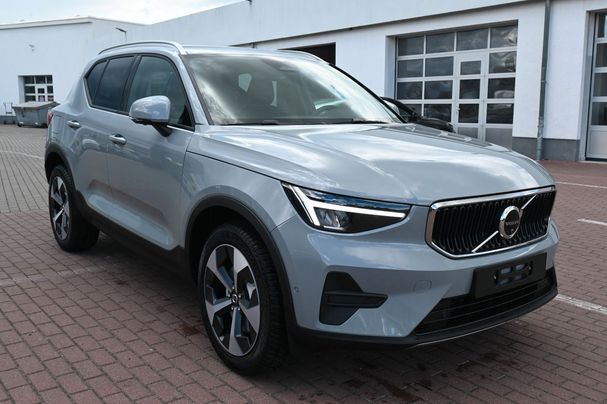 Volvo XC40 B3 Core 120 kW image number 8