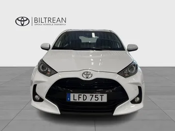 Car image 2