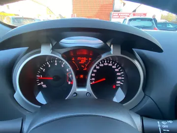 Car image 36