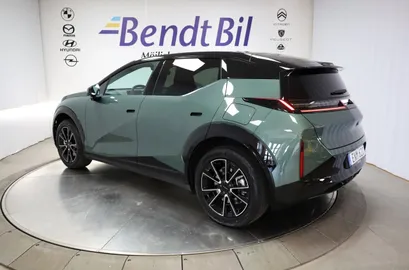 Car image 3