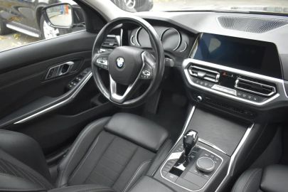 Car image 37