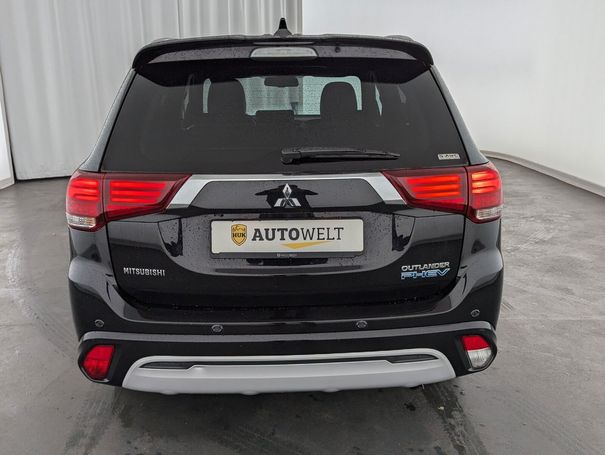 Mitsubishi Outlander 2.4 Plug-In Top 4WD 165 kW image number 8