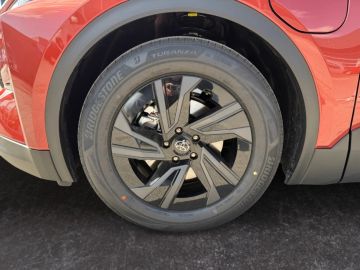 Car image 16