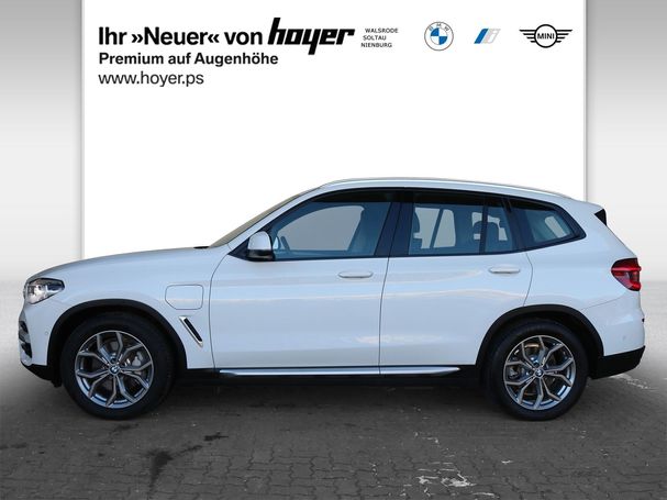 BMW X3 xDrive30e xLine 215 kW image number 3