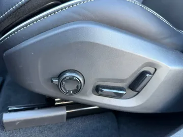 Car image 45
