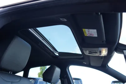 Car image 35