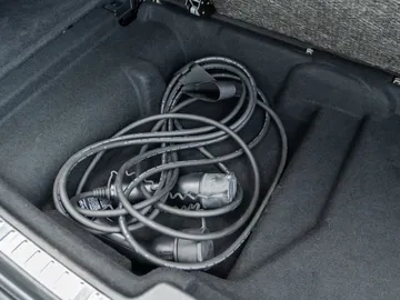 Car image 40