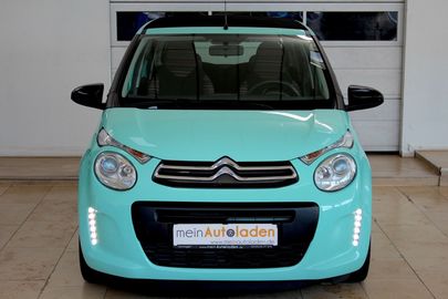 Car image 4
