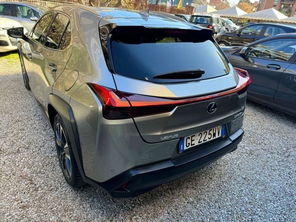 Lexus UX 250h 107 kW image number 11