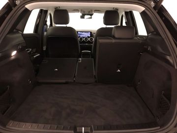 Car image 37