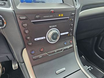 Car image 37