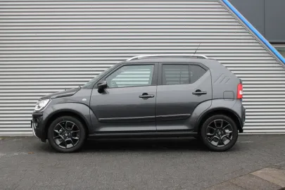 Car image 4
