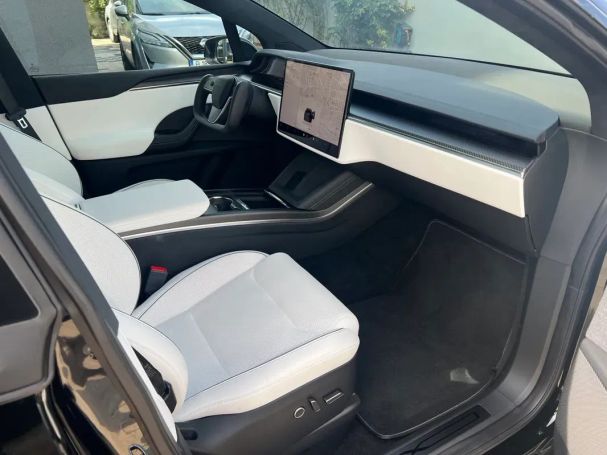 Tesla Model X 90 AWD 750 kW image number 14