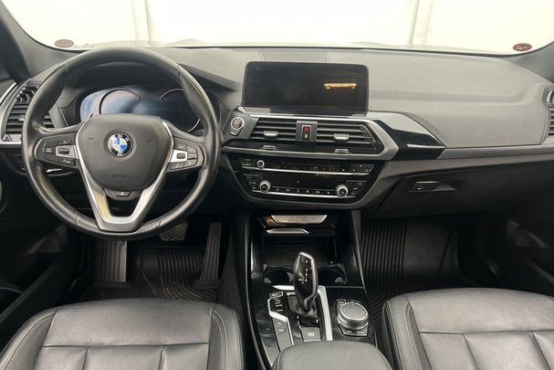 BMW X3 xDrive20d Advantage 140 kW image number 13