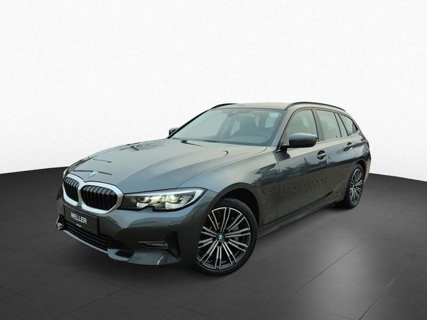 BMW 330 Touring e M Sport xDrive 215 kW image number 1