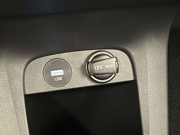 Car image 36