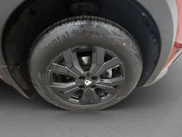 Car image 32