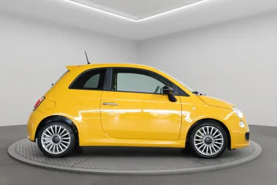 Car image 5